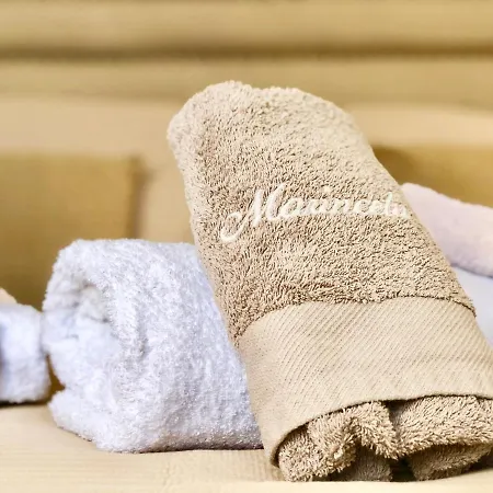 Les Marincelu فيلة بورتو بولو